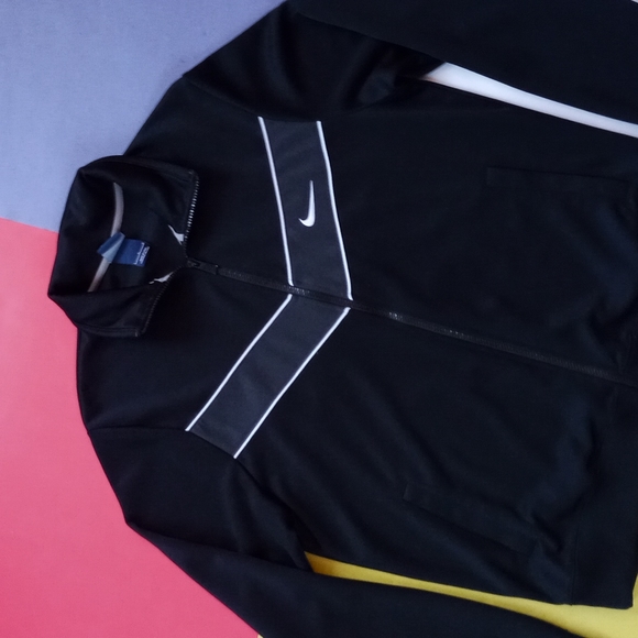 *SOLD* Nike Essential Track Suit Zip-Up Jacket - Picture 5 of 6